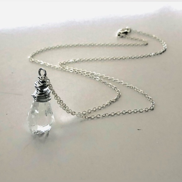 Glass Crystal Rose Bud Necklace - 17 inch silver plated chain - New - NWT - Picture 3 of 6